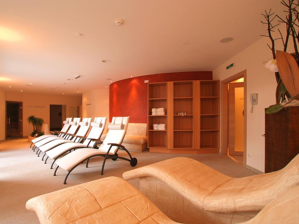 Roeck Garni 4*